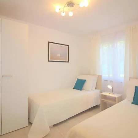 Ferienhaus Lorena Mit Pool In Poreč