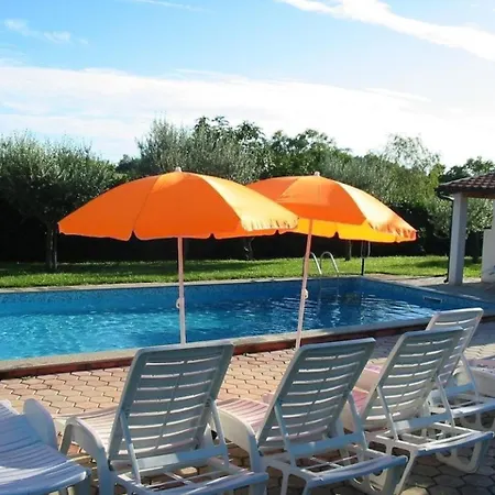 Ferienhaus Lorena Mit Pool In Poreč